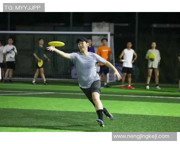 西安飞盘队意识争议引发热议球员与教练的观点碰撞与思考