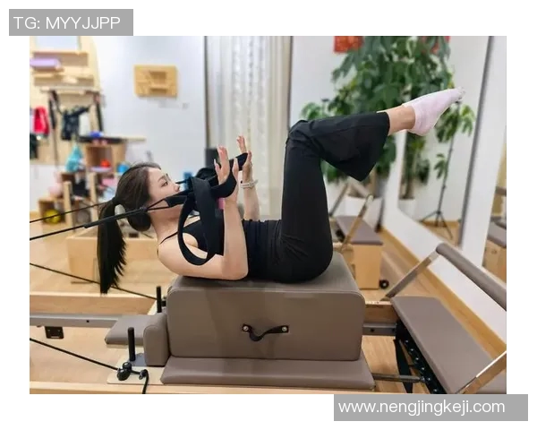 仰泳技巧与训练要点解析：从基础动作到进阶训练全面剖析